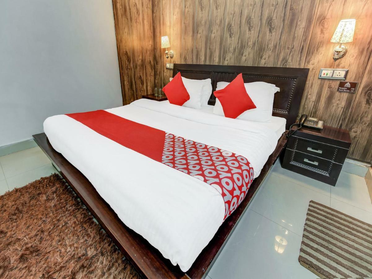 Oyo 27999 Hotel Deep Sirsa Exterior foto