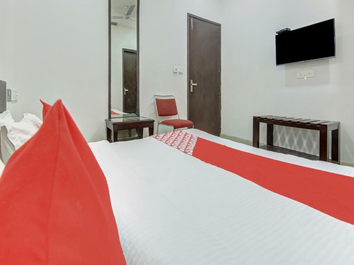 Oyo 27999 Hotel Deep Sirsa Exterior foto