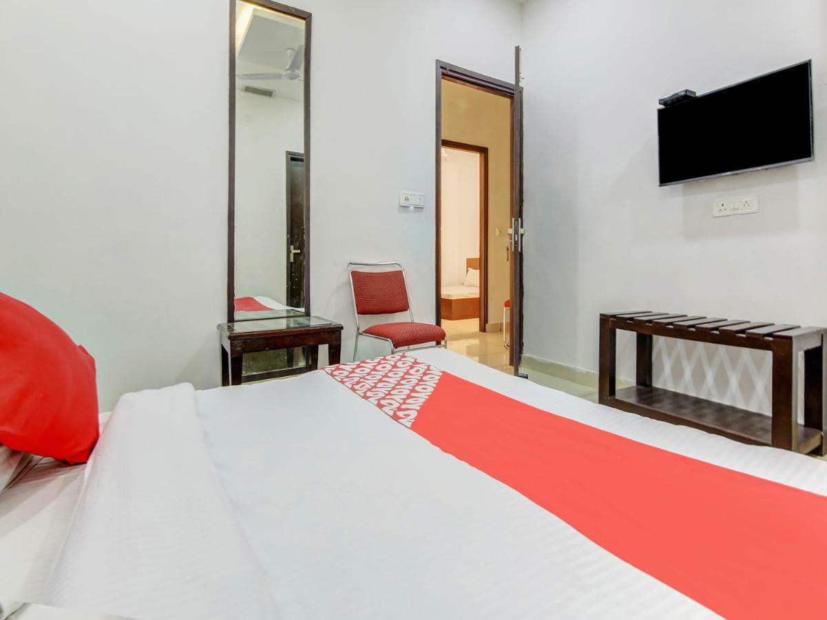 Oyo 27999 Hotel Deep Sirsa Exterior foto